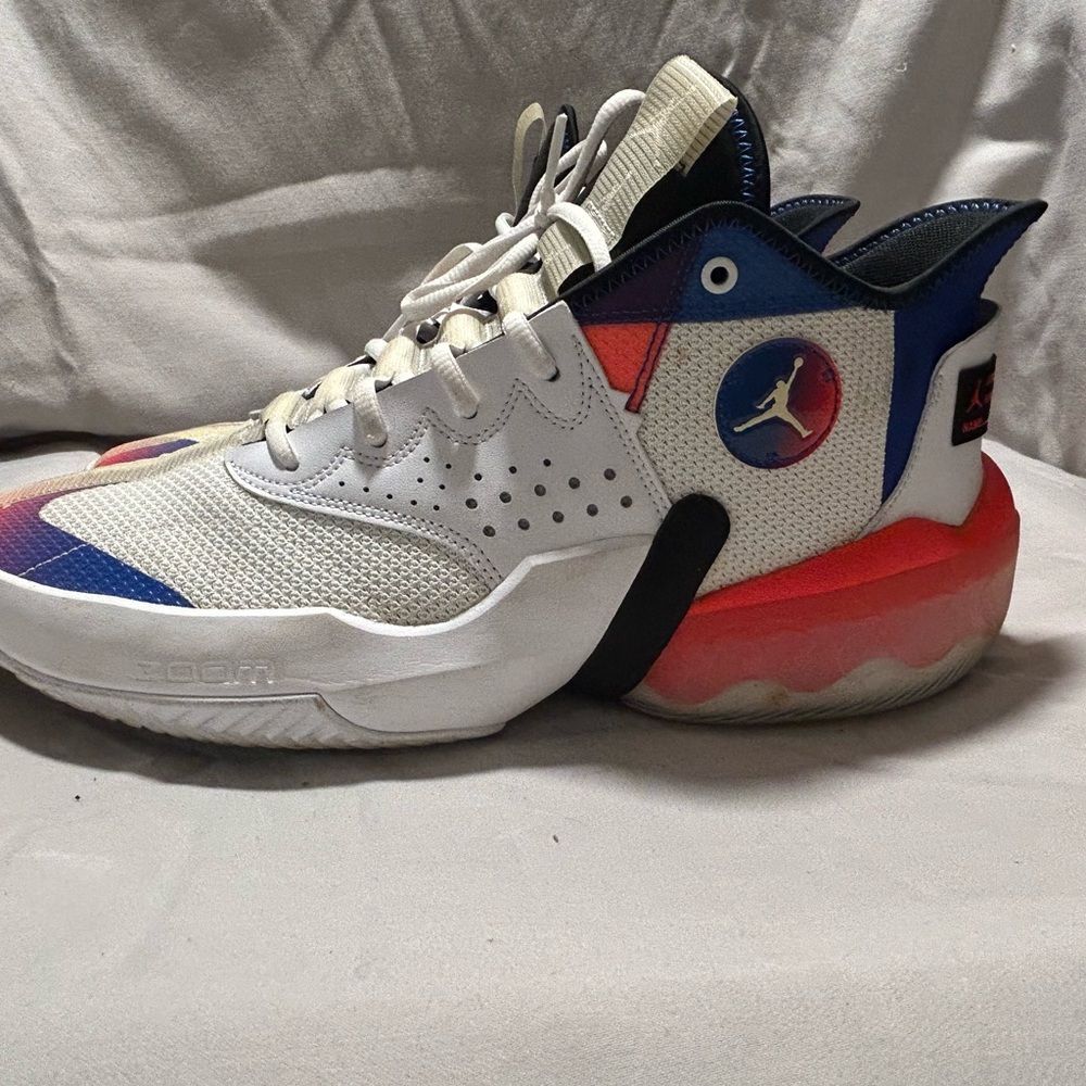 Size 13 - Jordan React Elevation White Infrared R… - image 1